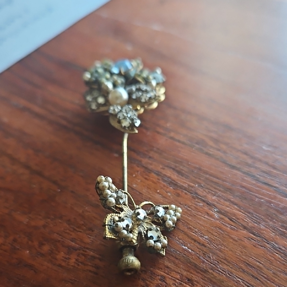 Elegant Gold Floral Brooch By Meriam Haskell.vintage